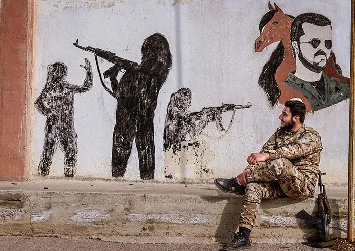 suriyede-devrik-rejimin-kasyun-dagindaki-kislasi-goruntulendi-1736877829466.jpeg (FOTO: AA )