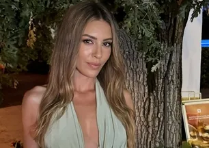 Sinem Kobal'dan gelin-görümce pozları! İlk yorum annesinden...