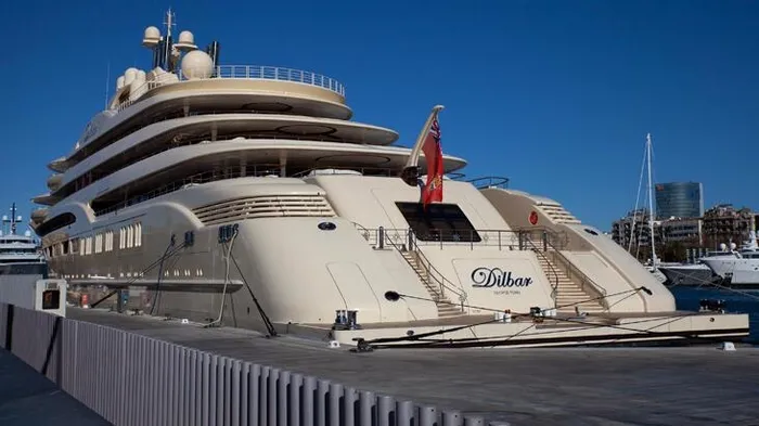 Son dakika: Almanya Özbek asıllı Rus milyarder Alişer Usmanov'un 600 milyon dolarlık yatına el koydu - 4