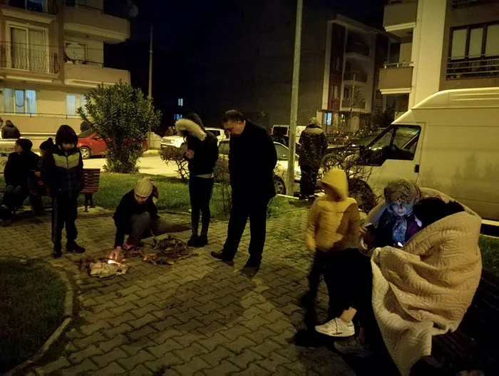balikesir-70-kez-sallandi-1576039895535.jpg Balıkesir 70 kez sallandı! - 1