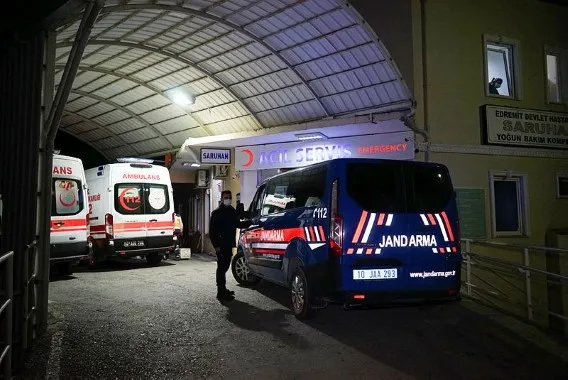 Balıkesir'de jandarmaya ateş açıldı: 2 asker yaralı! Valilik açıklama yaptı - 1