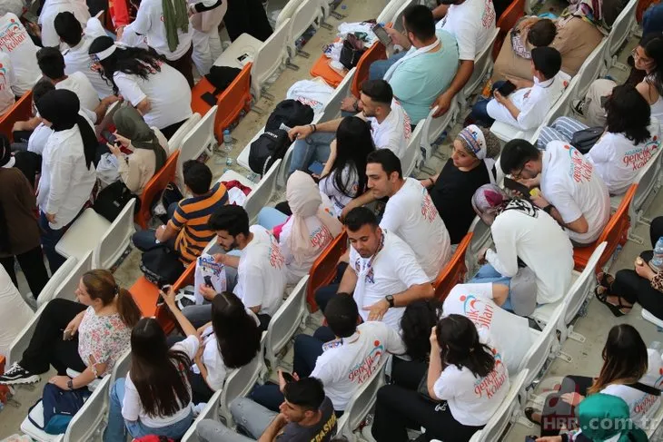 Adana’da Başkan Erdoğan coşkusu! On binlerce gençten şölen havası
