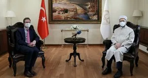 Ali Erbaş’tan Avrupa’ya ırkçılık dersi