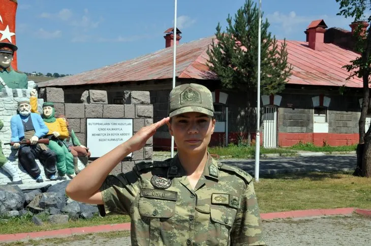 Sınırda kadın askerler dosta güven, düşmana gözdağı veriyor
