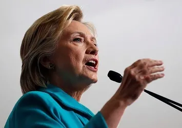 Clinton ile Trump birbirine girdi!