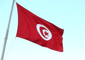 Tunus'ta OHAL bir ay uzatıldı