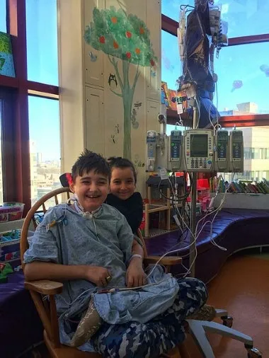 305 kez ameliyat olan Kayra'nın annesi: Ameliyat başarılı geçti, çok mutluyum - 3