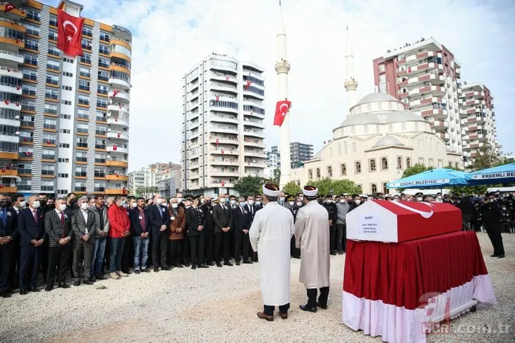 Şehit Astsubay Celil Mutlu’ya acı veda: Memleketi Mersin'de 10 bin kişi uğurladı! Kahreden detay