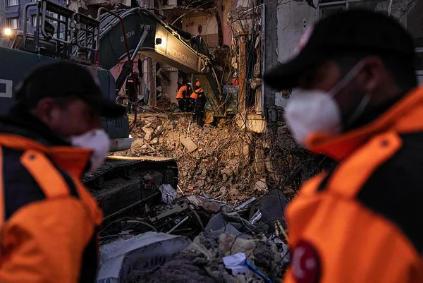 1676831322912.jpg İşte Marmara depremi için beklenen büyüklük! İstanbul detayı... Yapay deprem mümkün mü? Xavier Le Pichon tahminini açıkladı - 4
