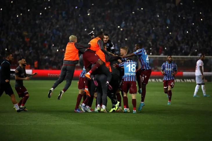 Trabzonspor 38 yıl sonra mutlu sona ulaştı! Dünya Fırtına’nın şampiyonluğunu konuşuyor