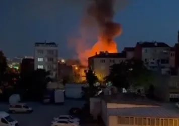 Balıkesir’de hurdalık yangını: 1 kişi hayatını kaybetti