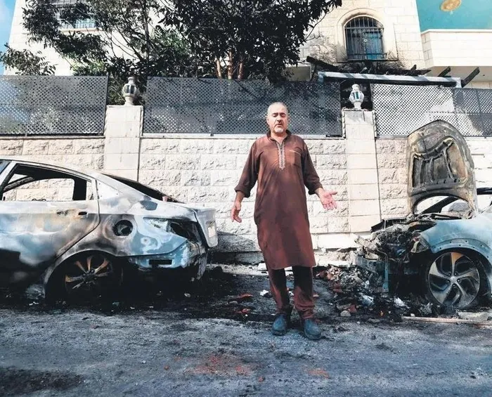 Yahudi sivillerden silahlı terör! Batı Şeria’da Filistinlilerin evlerini ve arabalarını ateşe verdiler