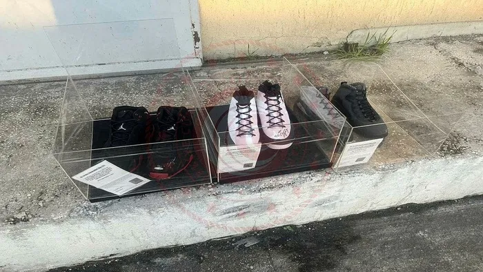1714032849447.jpeg Bakanlıktan satılık Michael Jordan imzalı ayakkabı! Gümrükte bırakıldı 5 milyon TL'ye satışa çıktı - 2