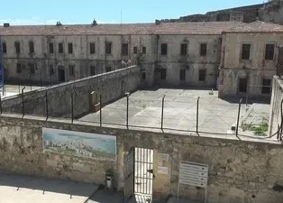 Sinop Cezaevi tarihe ışık tuttu! Restorasyon çalışmalarında Selçuk dönemine ait kitabeler ortaya çıktı