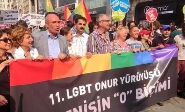 Boğaziçi eylemlerinde Kabe’ye saygısızlık yaparak gündeme gelen LGBT’yi CHP’li belediyeler finanse ediyor