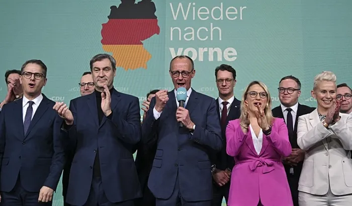 almanyada-kritik-secim-merz-zafer-ilan-etti-scholzdan-yenilgi-aciklamasi-aci-bir-sonuc-1740348959856.jpg Hristiyan Birlik (CDU/CSU) partilerinin Başbakan adayı Friedrich Merz | Fotoğraf-AA