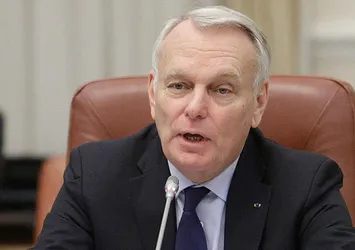 Fransa: Gelecek Esad'la olmayacak