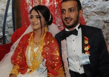 Gelin altınları taşıyamadı!