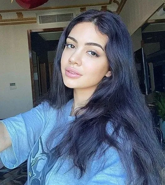 kocaelide-dehset-anlari-agabeyime-selam-olsun-kilici-keskin-olsun-deyip-oto-galeriye-kursun-yagdirdilar-fenome-1701547207975.jpg Kocaeli’de dehşet anları: 'Ağabeyime selam olsun, kılıcı keskin olsun' deyip oto galeriye kurşun yağdırdılar! Fenomen Ece Ronay detayı - 6