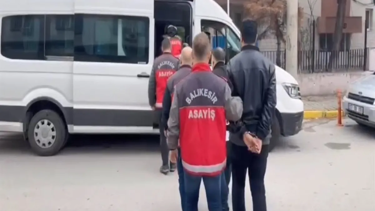 Otomobil hırsızlarına şantaj operasyonu! 1 kişi tutuklandı