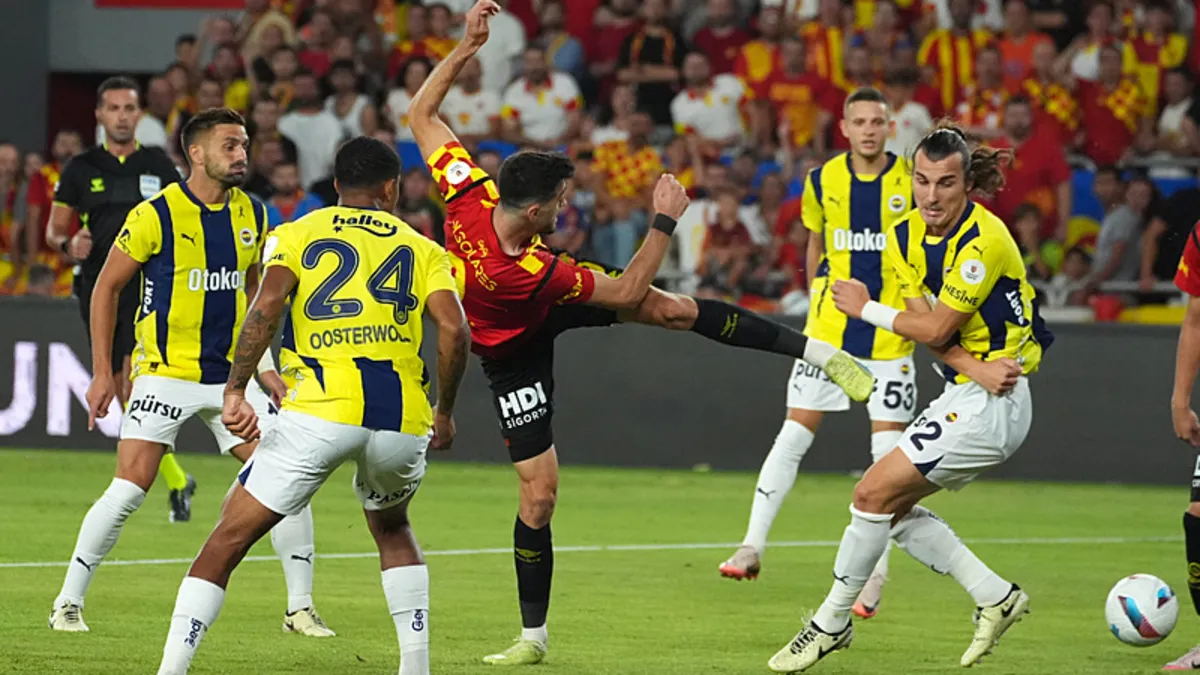 Fenerbahçe uzatma dakikalarında yıkıldı! İzmir'de puanlar paylaşıldı