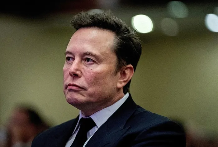 musk-ile-ingiltere-basbakani-arasinda-kriz-buyuyor-starmer-ortulu-bir-sekilde-muski-hedef-aldi-1736172967597.jpg Başbakan Starmer, sağlık reformlarının hükümetin öncelikleri arasında olduğuna işaret ederek Musk'ın iddialarını, ʺdikkati başka yöne çekme çabasıʺ olarak niteledi. (Reuters)