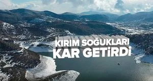 İstanbullular güne kar yağışı ile uyandı
