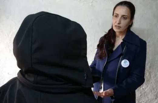 balikesirde-14-yasindaki-kiza-enisteden-igrenc-istismar-aileyi-karistirdi-kizim-gibi-seviyorum-1648626178250.jpg Balıkesir’de 14 yaşındaki kıza enişteden iğrenç istismar aileyi karıştırdı! ‘Kızım gibi seviyorum’ - 1