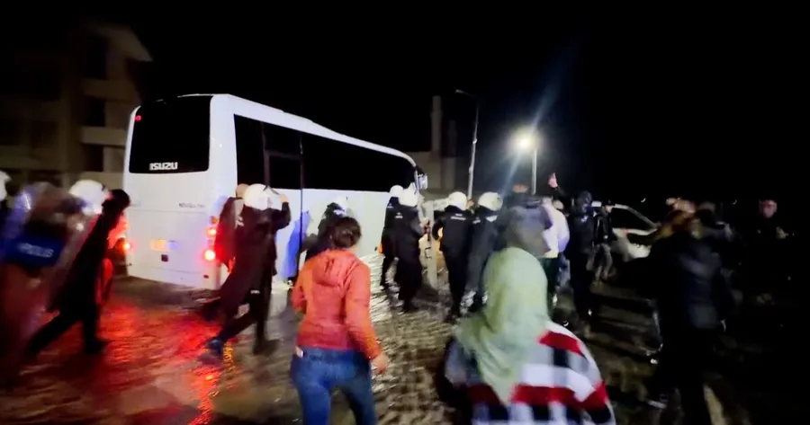 gulistan-doku-sorusturmasi-vali-beyin-selami-var-zeinali-getirin-1776543851363.jpg Foto: DHA