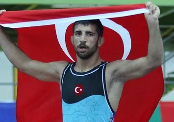 Milli güreşçi Kamal'dan altın madalya