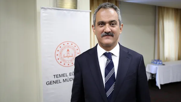 1660666311845.jpg Öğretmen maaşlarında "taban maaş" dönemi yolda! Bakan Mahmut Özer canlı yayında son gelişmeyi duyurdu - 1