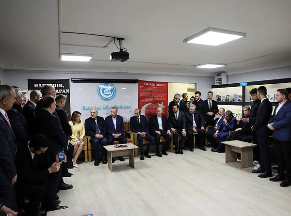 Başkan Recep Tayyip Erdoğan’dan Bağcılar Ülkü Ocakları’na ziyaret