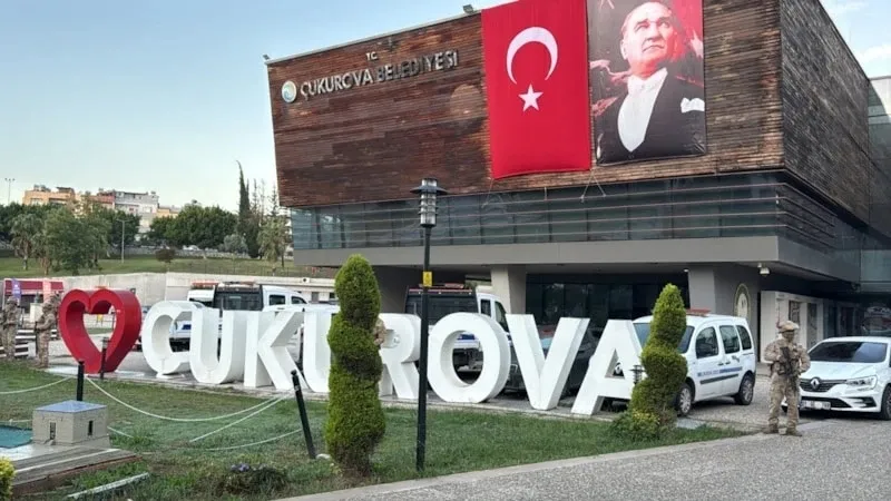 Çukurova Belediyesi'ne operasyon! Çok sayıda gözaltı kararı - 1