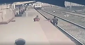 Yürekler ağza geldi! Çocuğu görür görmez...