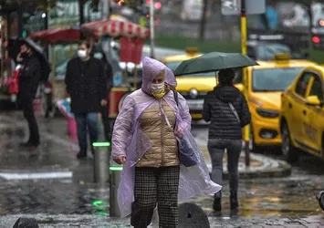 Antalya'da şehri su bastı! Valilikten flaş açıklama: Eğitime bir gün daha ara verildi