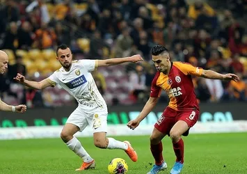 Galatasaray'da Falcao 74 gün sonra ilk 11’de