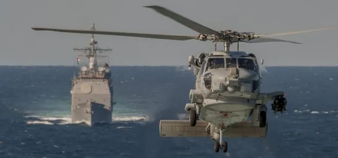 Avustralya Seahawk helikopteri Filipin Denizi’ne zorunlu iniş yaptı