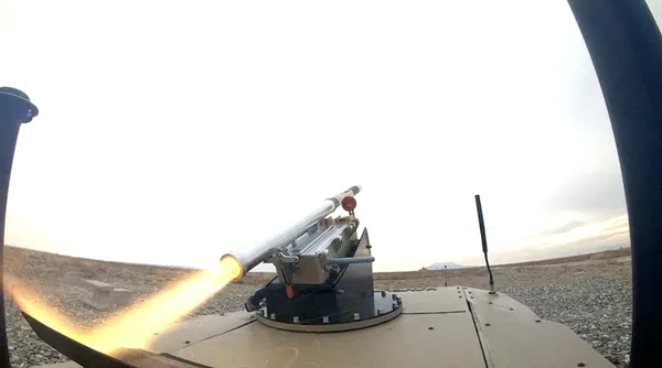 Türkiye’nin robot askeri Barkan füze atışıyla hedefi 12’den vurdu