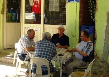 Bu çay ocağında siyaset konuşmak yasak