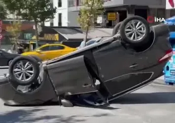 Avcılar’da otomobil takla attı: 2 yaralı