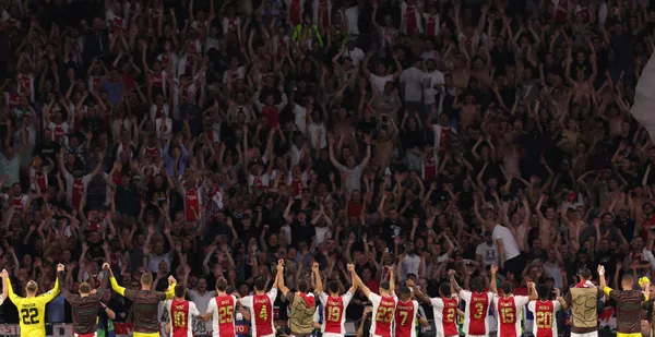 Şampiyonlar Ligi sürprizlerle başladı: Son finalisti sahadan sildiler