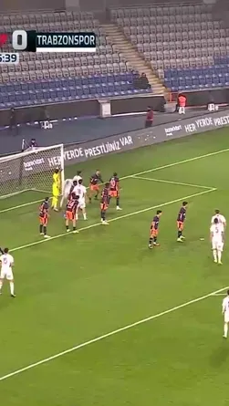 Trabzonspor Felipe Augusto Da Silva'nın attığı golle 1-0 öne geçti