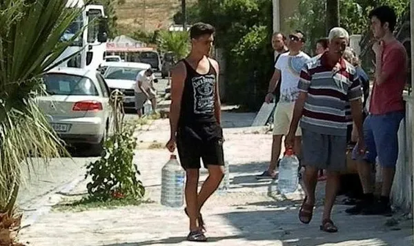 İzmir'de CHP klasiği, Foça'da susuzluk rezilliği - 2