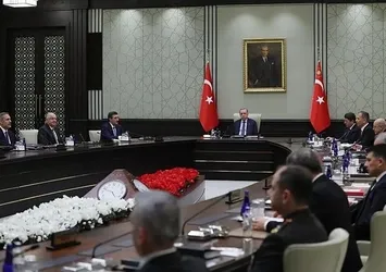 Devletin gizli anayasası yeniden şekilleniyor: Kırmızı Kitap'ta son aşama