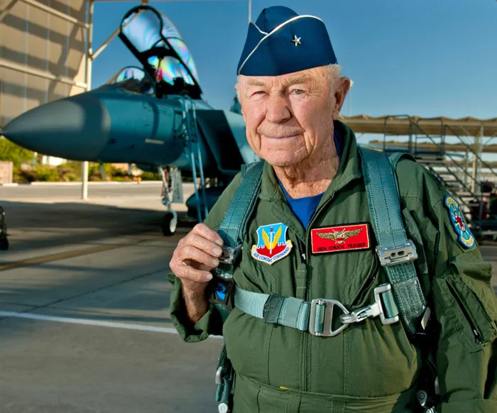 Son dakika: Ses hızını aşan ilk insan Chuck Yeager hayatını kaybetti | Charles Elwood Yeager kimdir? - 1