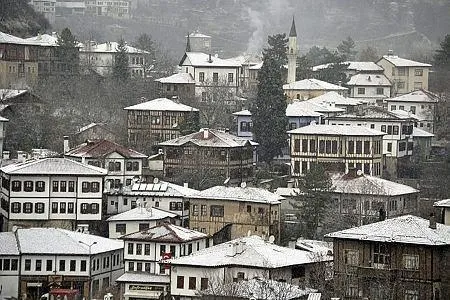 Kar yolları kapattı! Elektrikler kesildi, su şebekeleri dondu, okullar tatil - 10