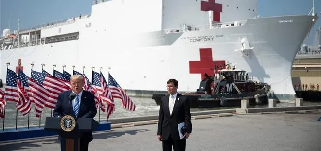 Trump arkasına alıp konuşmuştu! New York’a gönderilen USNS Comfort mürettebatında corona virüs çıktı