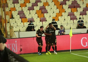 Yeni Malatyaspor, Göztepe'yi 2-1 mağlup etti