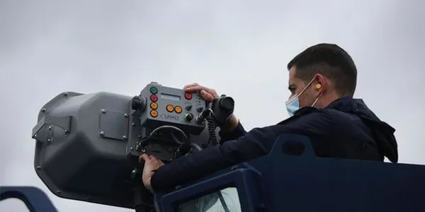 Yunanistan’da ’ses topu’ krizi! Kendi polisleri bile isyan etti