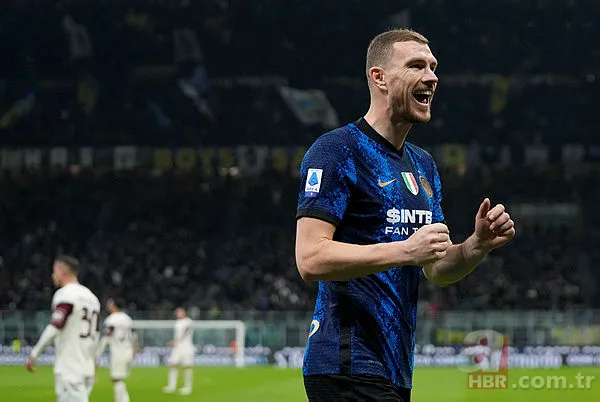 Fenerbahçe yıldız golcüsüne kavuşuyor! Dzeko'nun geliş tarihi belli oldu 16